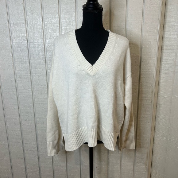 Ganni Sweaters - Ganni Wool Pullover Sweater, size Small/Medium.